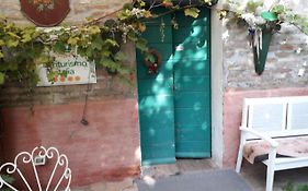 Casa Vacanze La Ravegnana